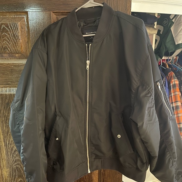 Abercrombie & Fitch. Size XL Bomber Black Jacket. - Picture 2 of 2